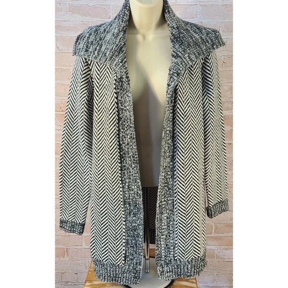 White House Black Market Sweaters - White House Black Market Sweater Coat Chevron Print Mid-Length Cardigan Women S